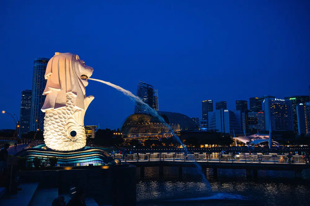 Merlion Park at night. Photo: Jeyakumaran Mayooresan / Unsplash