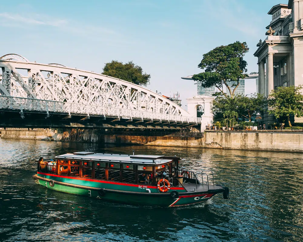 Enjoy your boat trip. Photo: Siti Rahmanah Mat Daud / Unsplash