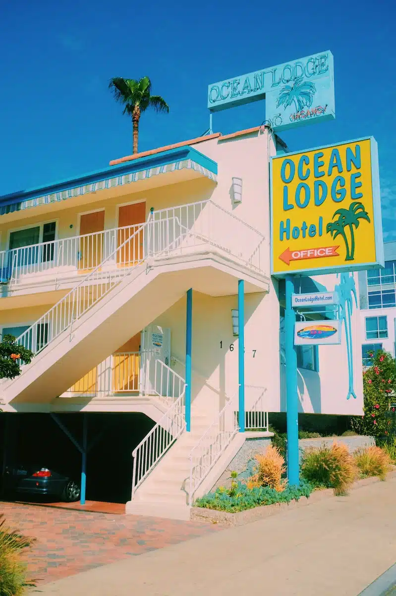 Motels are a cheap alternative to hotels, Photo: Ryan Ancill / Unsplash