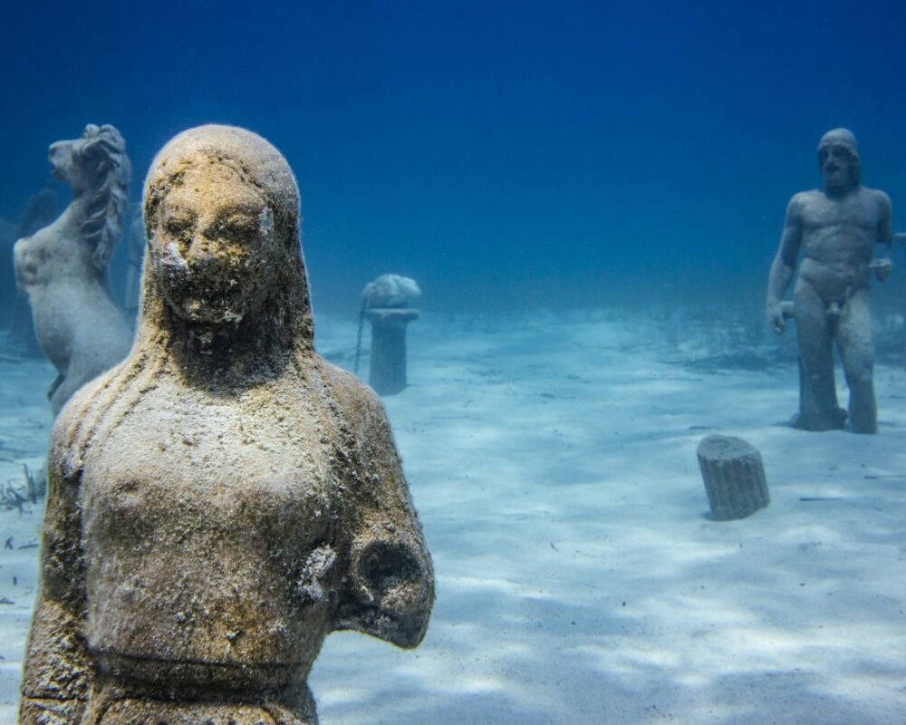 Is Atlantis existing? Photo: Mikhail Preobrazhenskiy / Unsplash