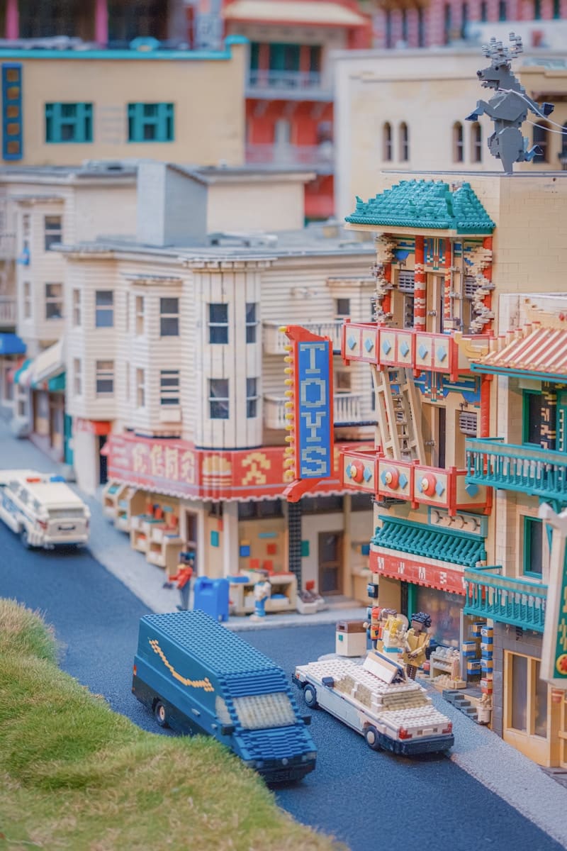Legoland, California, Photo: Clyde He / Unsplash
