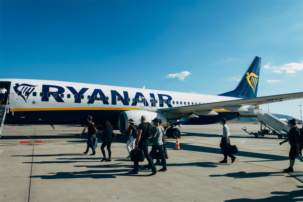 Boarding in Greece, photo: Markus Winkler / Unsplash
