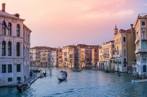 Hidden Gems: Exploring the World's Best-Kept Travel Secrets