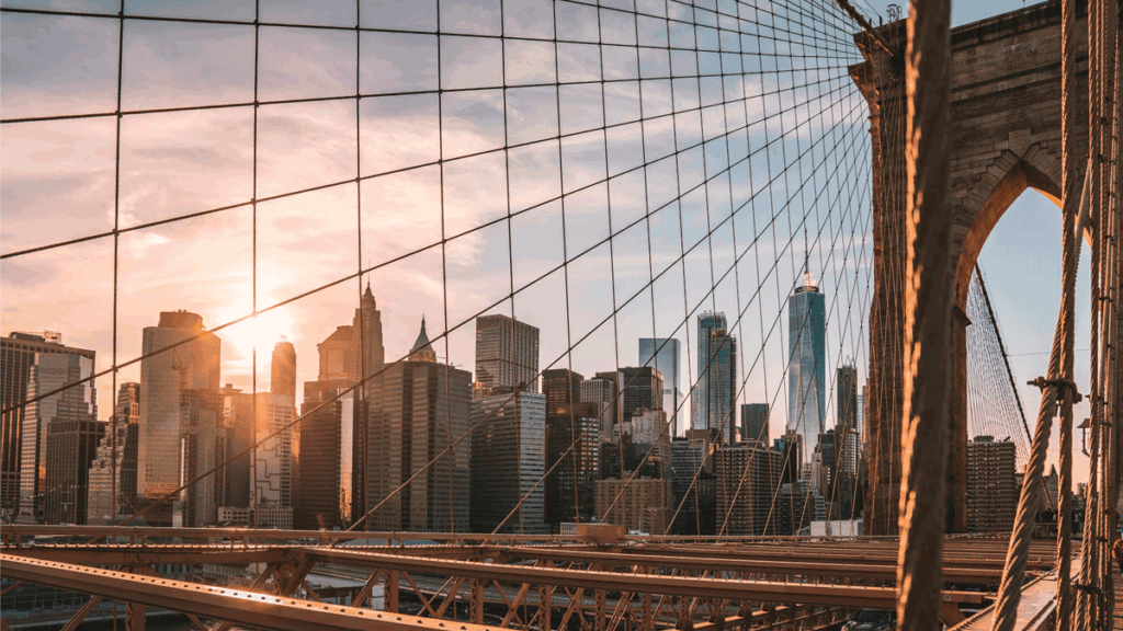 home 16 View of the New York City skyline from the Brooklyn Bridge, photo: Colton Duke / Unsplash